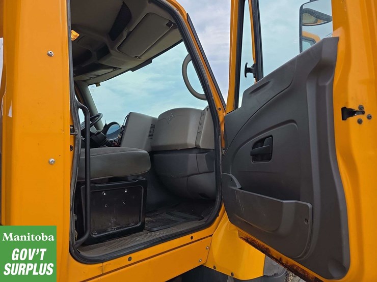 2008-international-workstar-7600-image-29