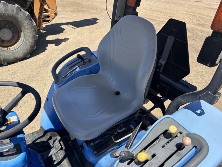 new-holland-tc29da-image-21