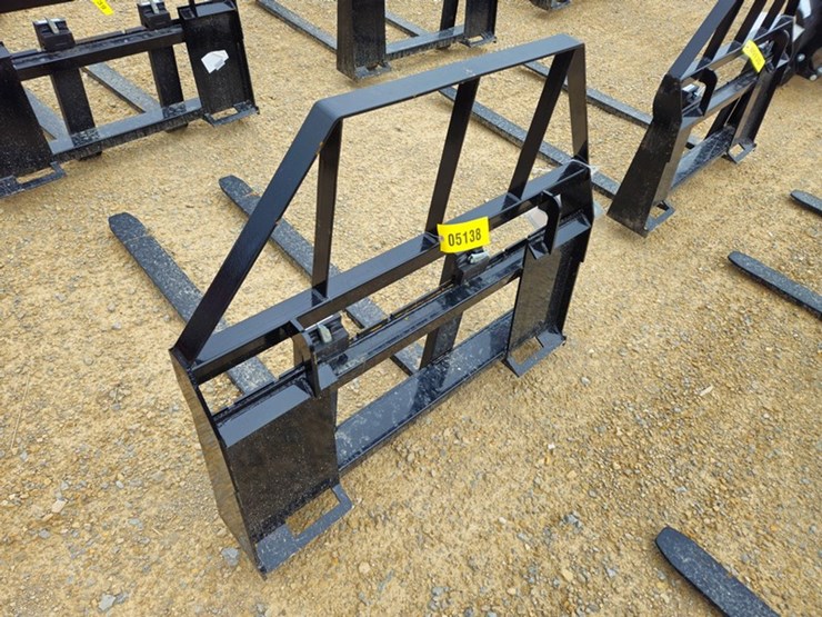 #5138-•-2026-mower-king-sa-48"-pallet-fork-image-3