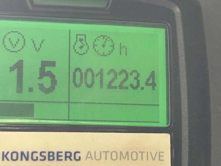 2016-mustang-2700v-image-54