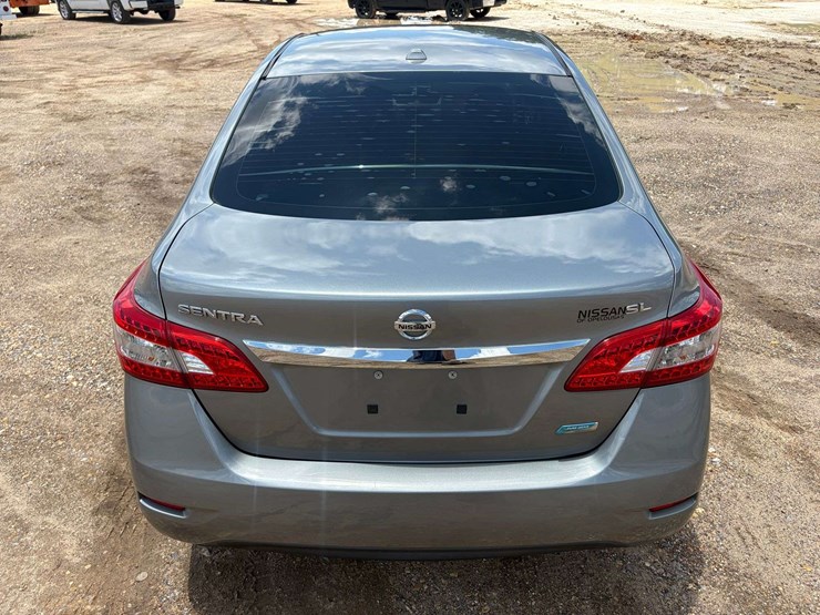 2013-nissan-sentra-4-door-sedan-(163,899-miles)-image-6