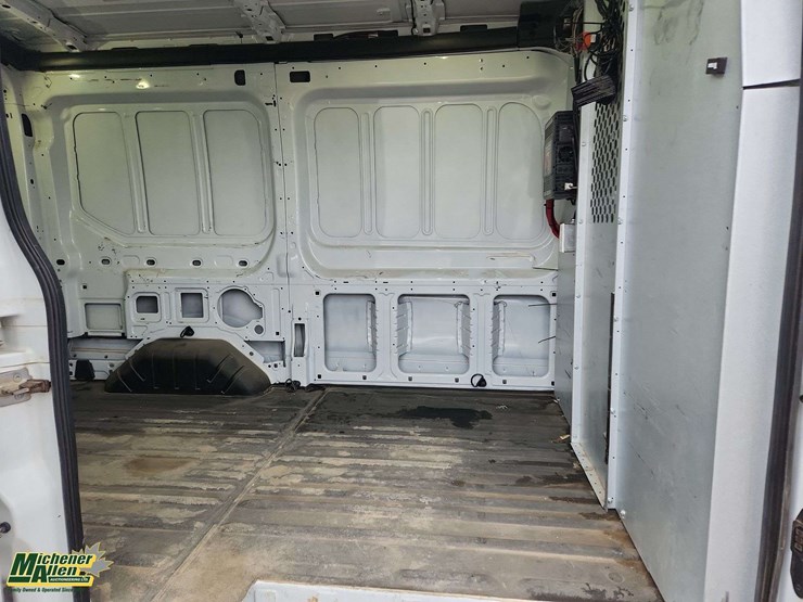 2017-ford-transit-image-15