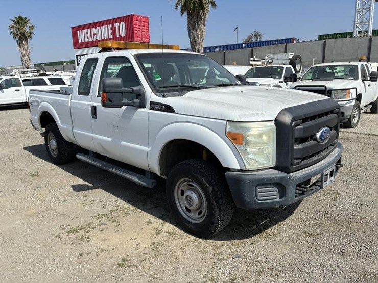 2011-ford-f250-sd-image-2