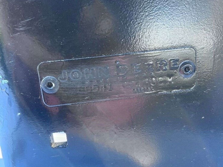 john-deere-110-image-5