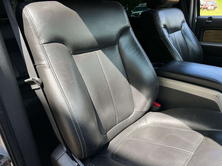 2011-ford-f150-lariat-image-28