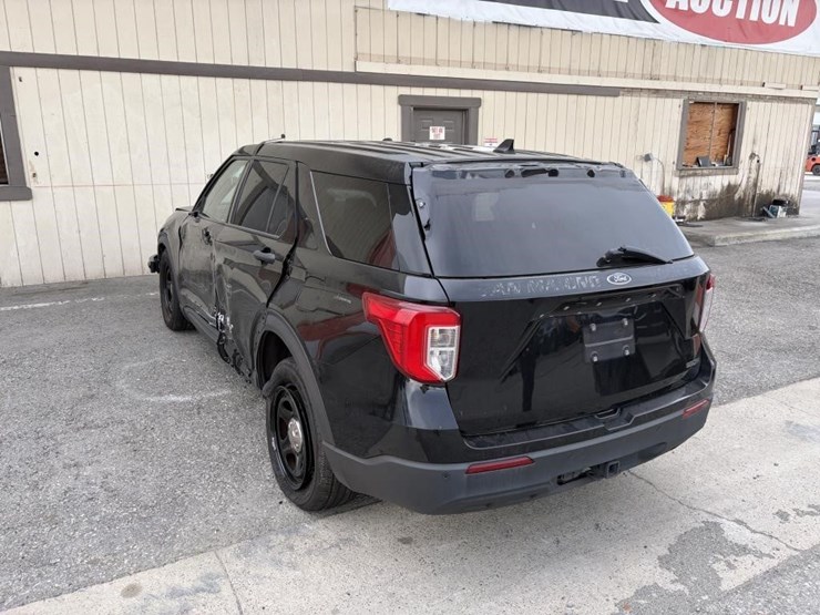 2021-ford-explorer-police-interceptor-image-4