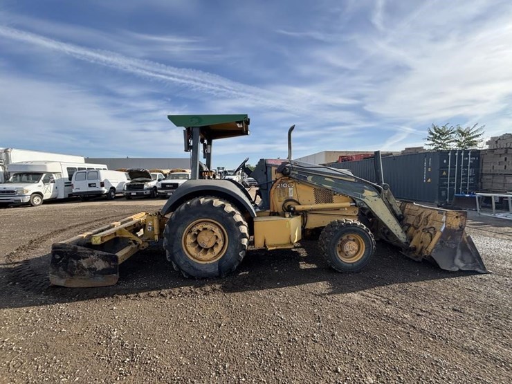 2010-deere-210lj-image-7