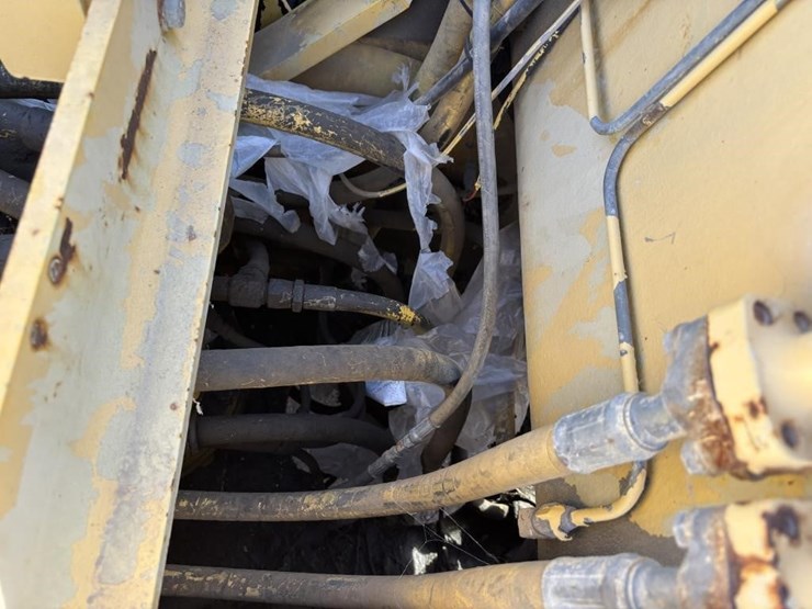 komatsu-pc200-l-image-54