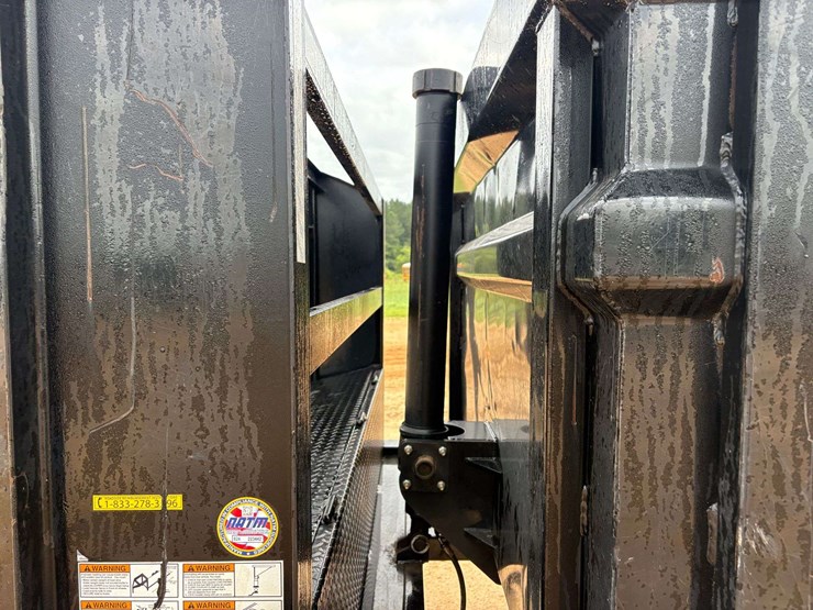 2025-axle-dump-trailer-image-16