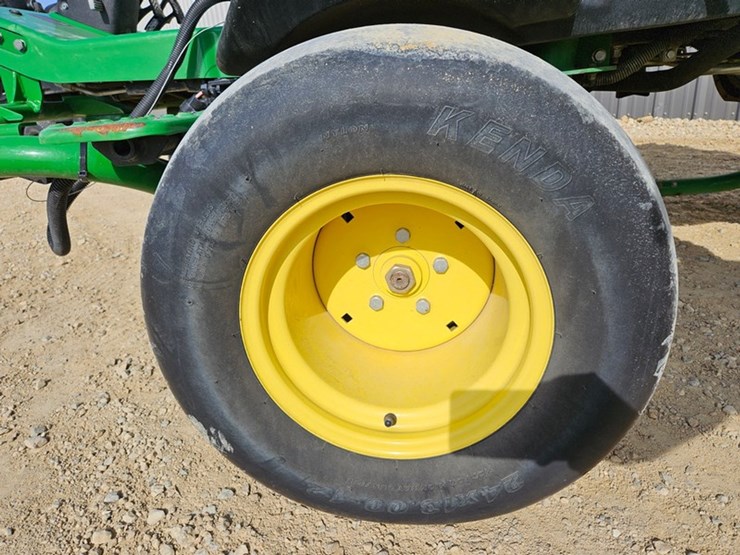 john-deere-8000a-image-10