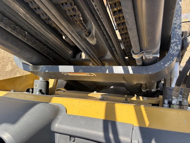 2020-caterpillar-2c6000-image-13