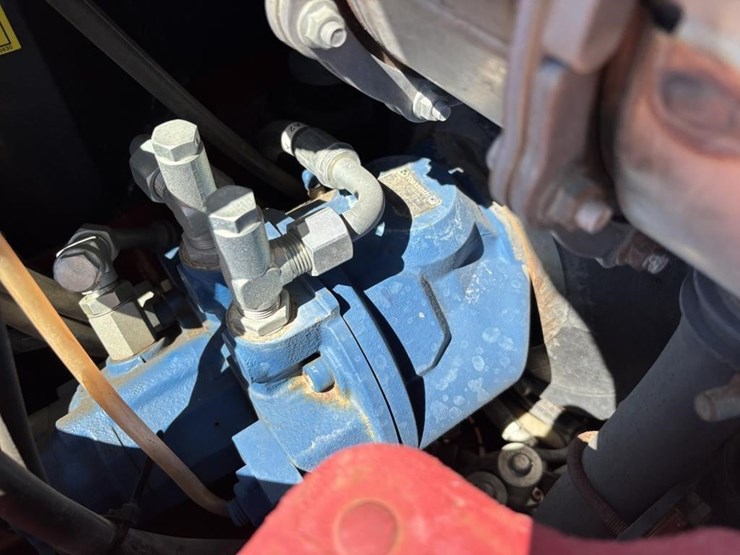 2016-takeuchi-tb240-image-56