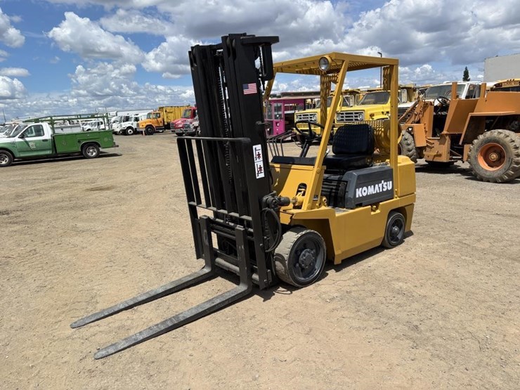 komatsu-fg25s-4-image-1