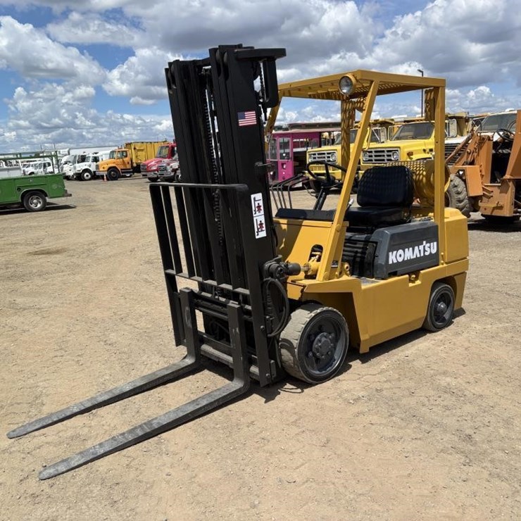 KOMATSU FG25S-4