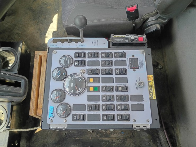 2015-international-durastar-4300-image-54