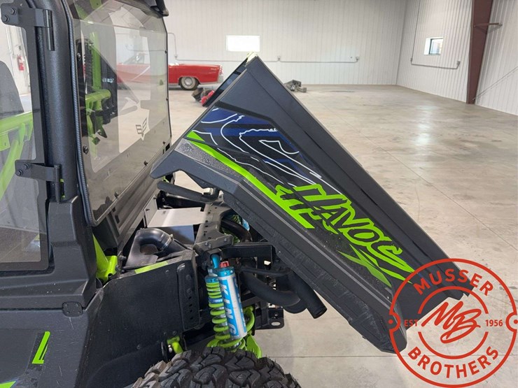 2018-arctic-cat-700-xt-image-14