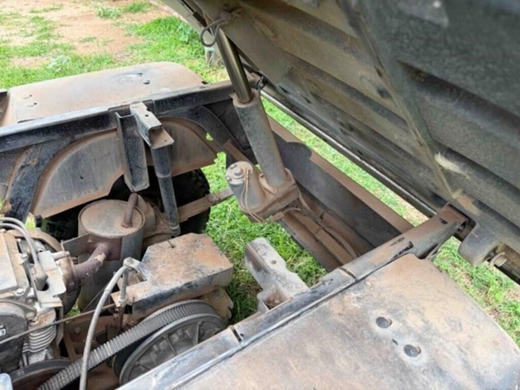 ez-go-cart-golf-cart-image-8