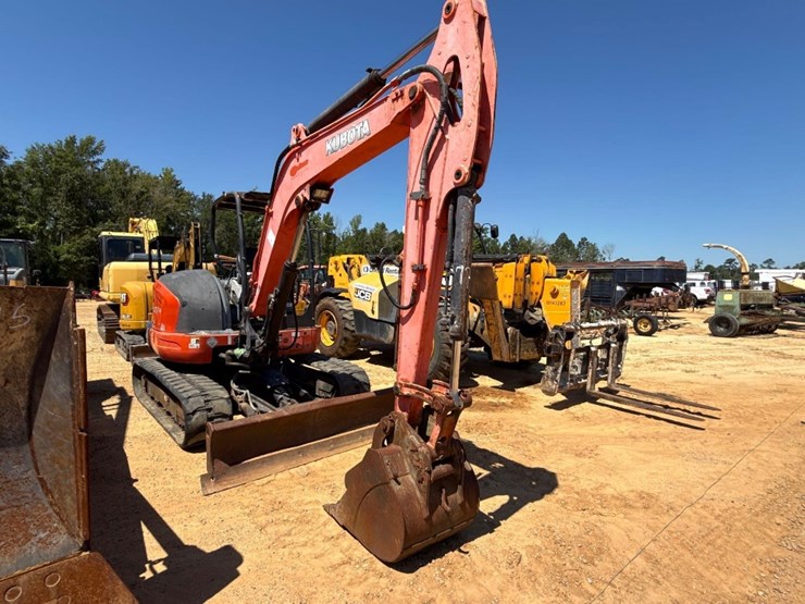 kubota-kx057-4-image-1