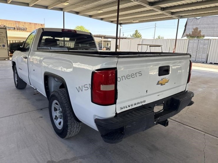 2018-chevrolet-silverado-1500-image-6