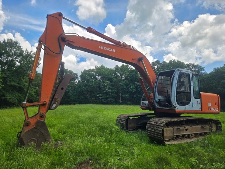 hitachi-ex160-lc-image-3