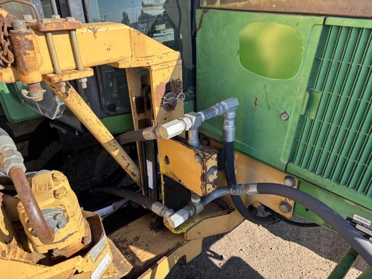 john-deere-6410-image-11