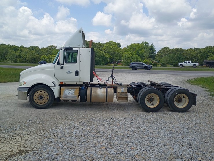 2016-international-prostar-image-3