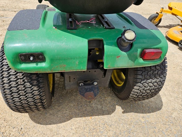john-deere-317-image-11