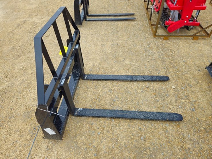 #5137-•-2026-mower-king-sa-48"-pallet-fork-image-6
