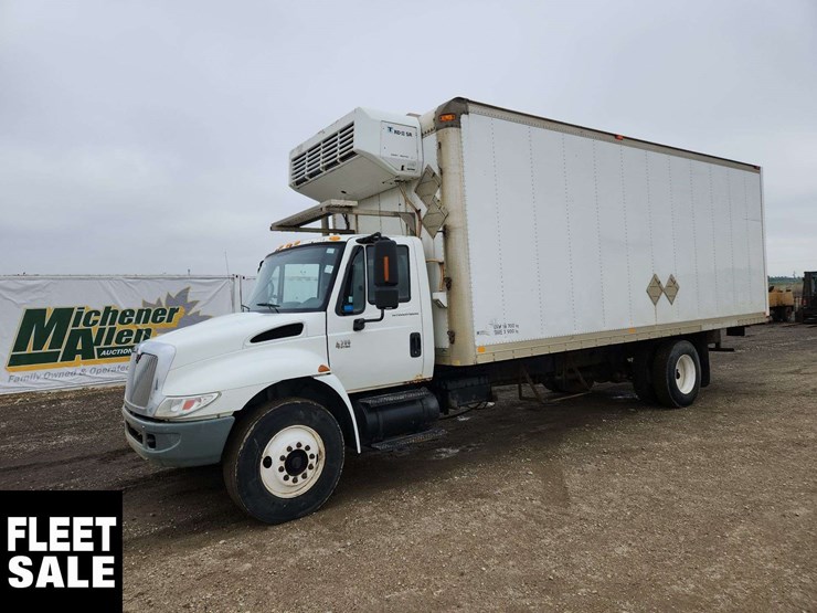 2004-international-durastar-4300-image-1