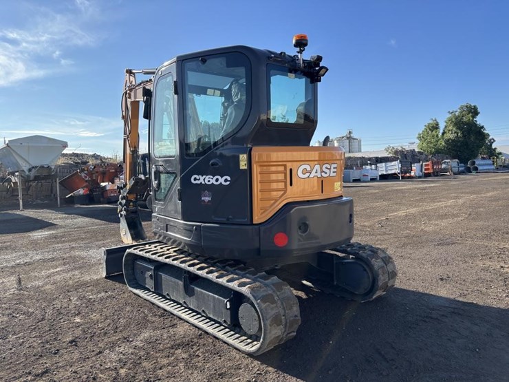 2024-case-cx60c-image-4