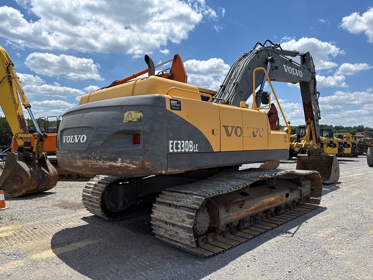 volvo-ec330b-lc-image-3