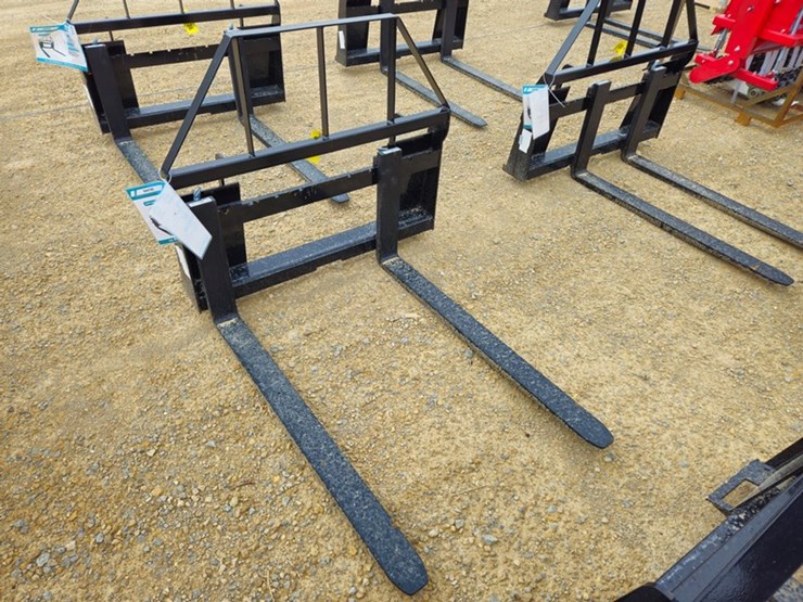 #5135-•-2026-mower-king-sa-48"-pallet-fork-image-7