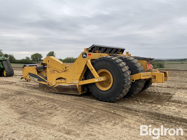 2020-deere-2412e-image-7