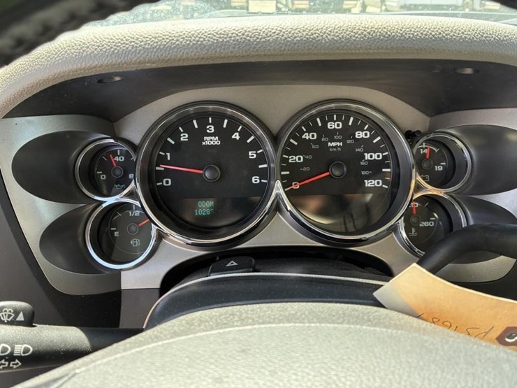 2012-gmc-2500hd-image-18