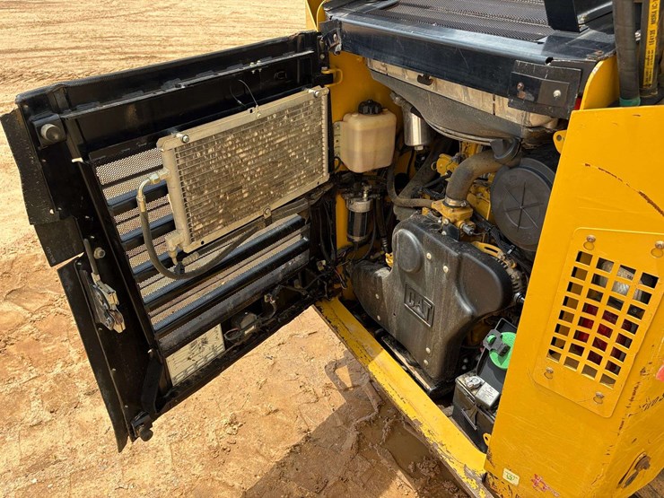 2014-caterpillar-299d-image-29