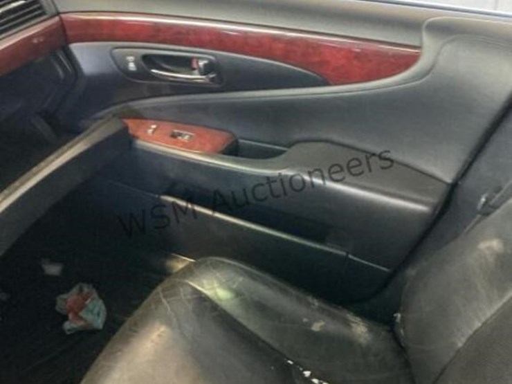 2008-lexus-ls-460-sdn-image-21