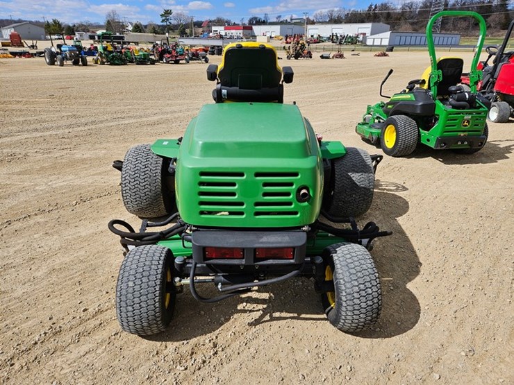 john-deere-3225b-image-4