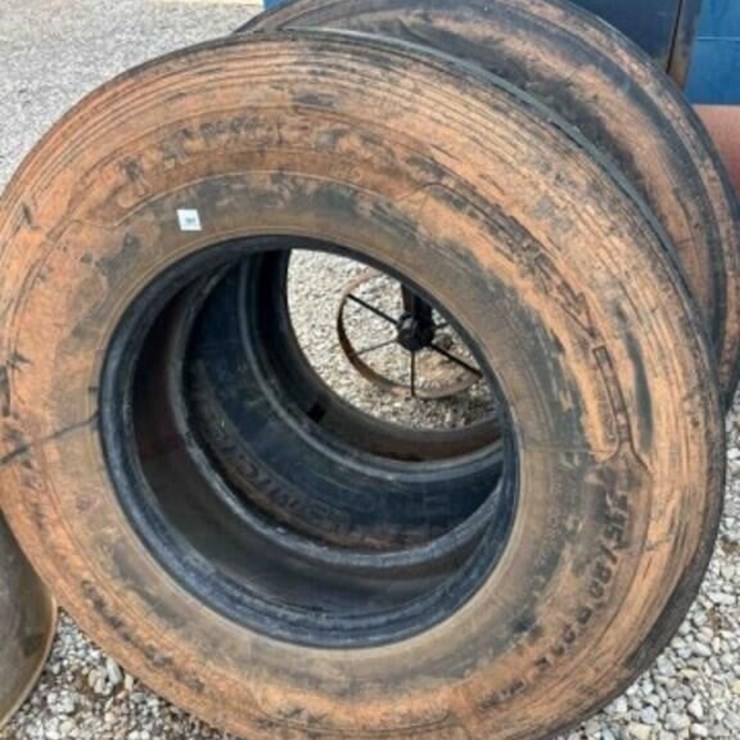 2 - TIRES, MICHELIN 315/80R22.5
