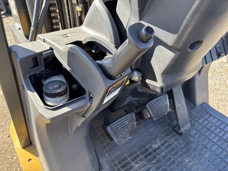 2015-caterpillar-2c6500-image-22