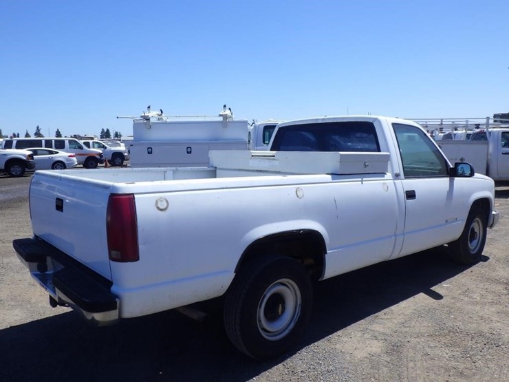 1990-chevrolet-2500-image-3