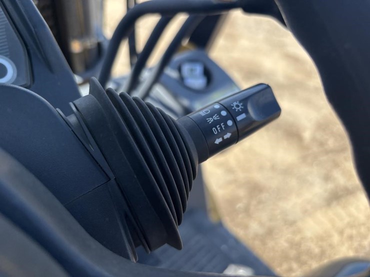 2020-caterpillar-2c6000-image-22