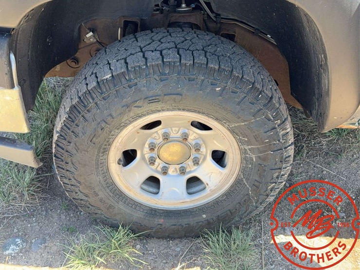 2005-chevrolet-silverado-3500-ls-image-14