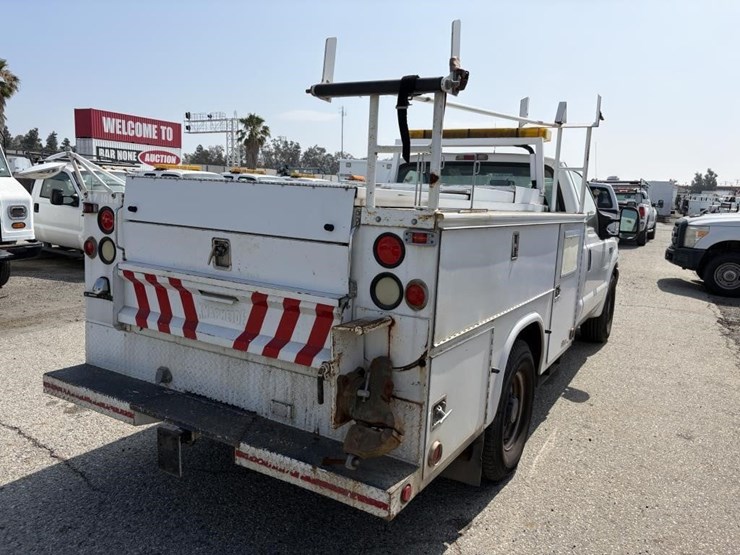 2004-ford-f350-sd-image-3