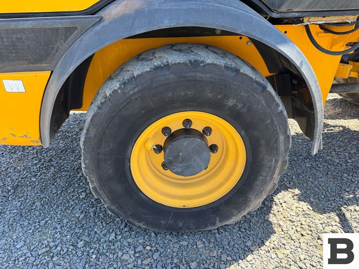 2018-jcb-409-image-37