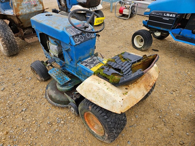 ford-tractor-image-3