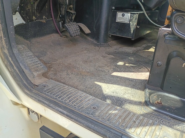 2015-international-durastar-4300-image-39