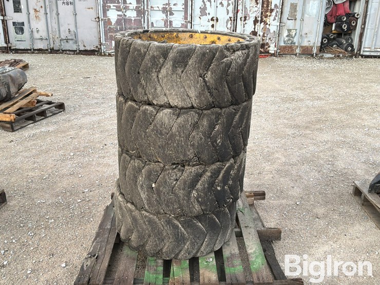skid-steer-demolition-tires-image-4