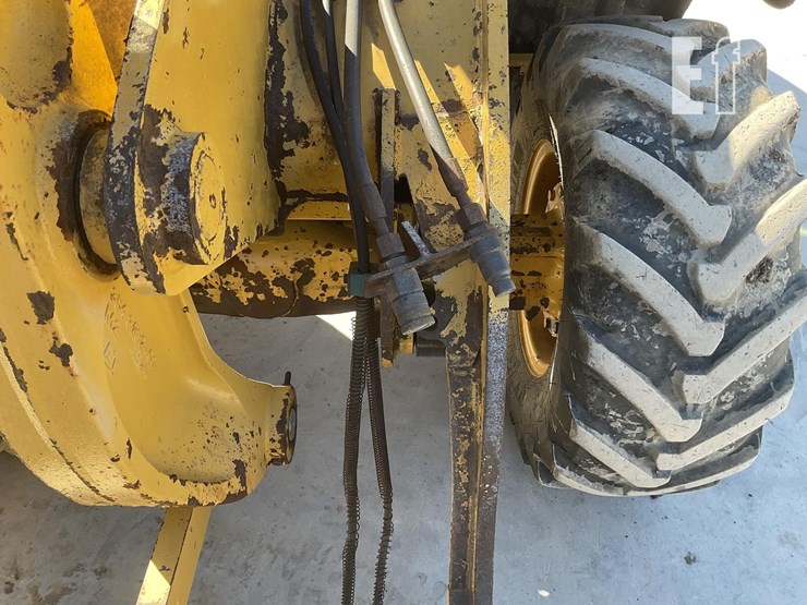 2021-caterpillar-906m-image-11