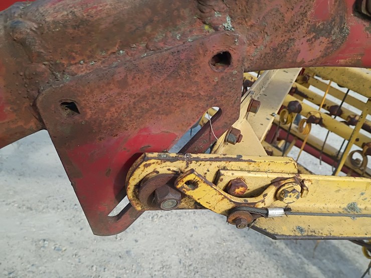 new-holland-256-image-12