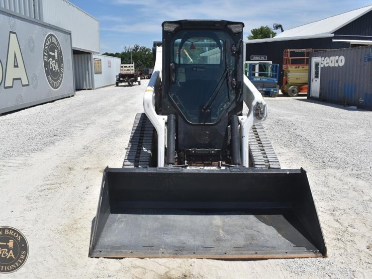 2023-bobcat-t76-image-24